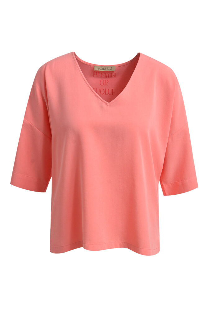 Smith & Soul 0324-0307 Flamingo Relaxed Fit Top