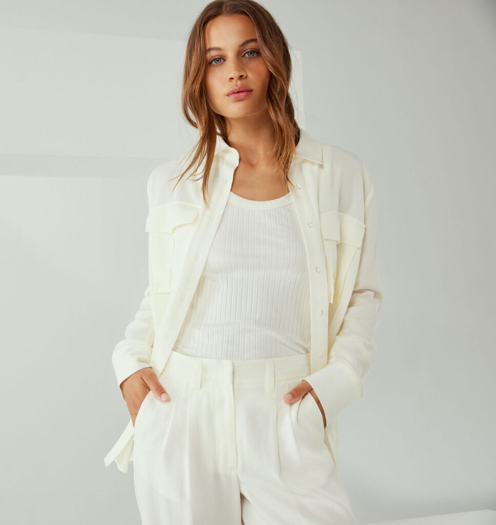 Smith & Soul 0324-0306 Off-White Long Blouse