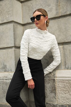 Frank Lyman 244163 Off-White Textured Top