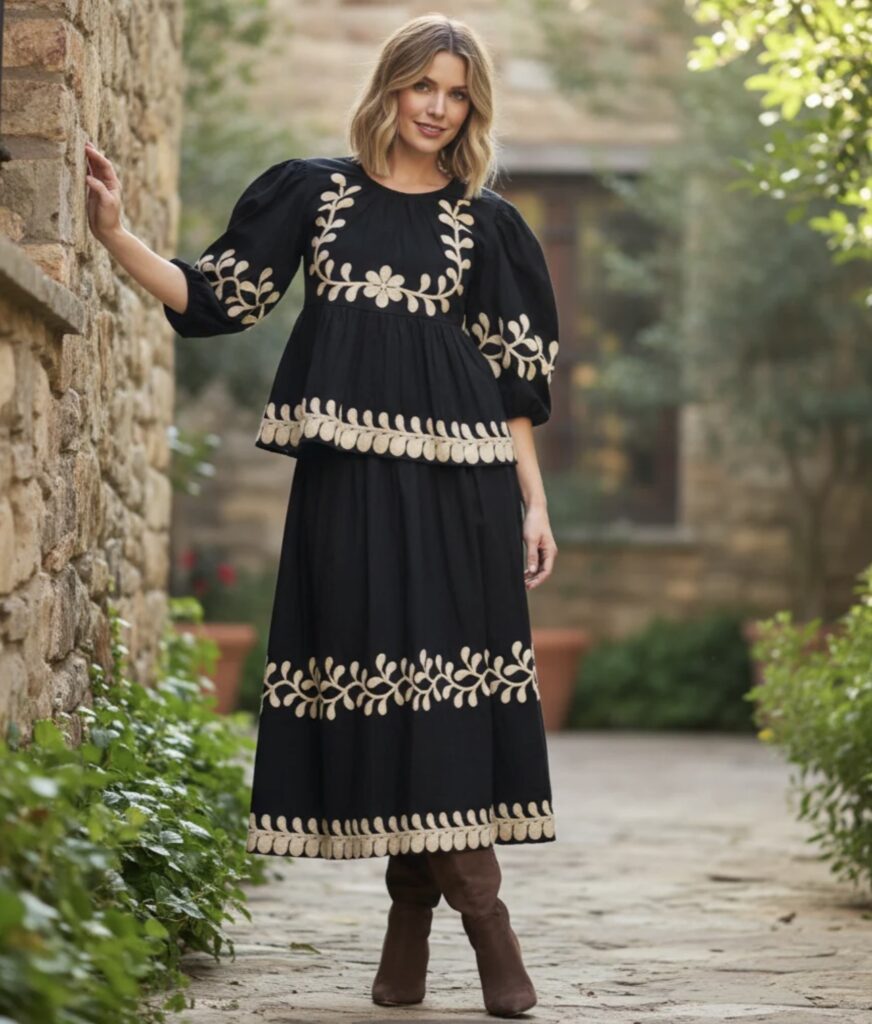 Tolani 25372 Black/Cream Uri Onyx Top