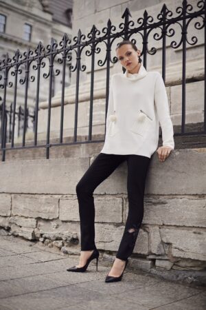 Frank Lyman 254987 Winter White Relaxed Fit Sweater